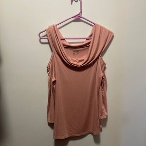 Cute top! Could be dressy or casual!